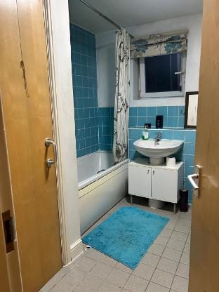 Stylish & Central 2-Bed Flat Vacation rental in Nottingham
