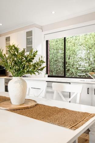 Summery 3BR Home by Mel Airport CBD & Watergardens Vacation rental in Taylors Lakes