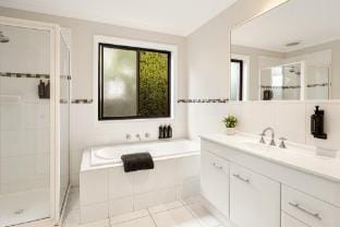 Summery 3BR Home by Mel Airport CBD & Watergardens Vacation rental in Taylors Lakes