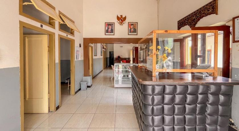 RedDoorz @ Penginapan Garuda Batu Hotel in East Java