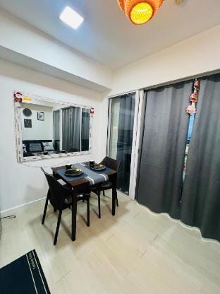 Azure Boracay Tower 14th floor city view Apartment in Paranaque