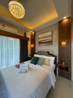 Alpine Villas Glamorous/ Netflix/ Free Parking- Apartment in Tagaytay