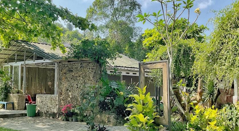 RedDoorz Plus @ Ladang Asri Homestay Lampung Hotel in Indonesia