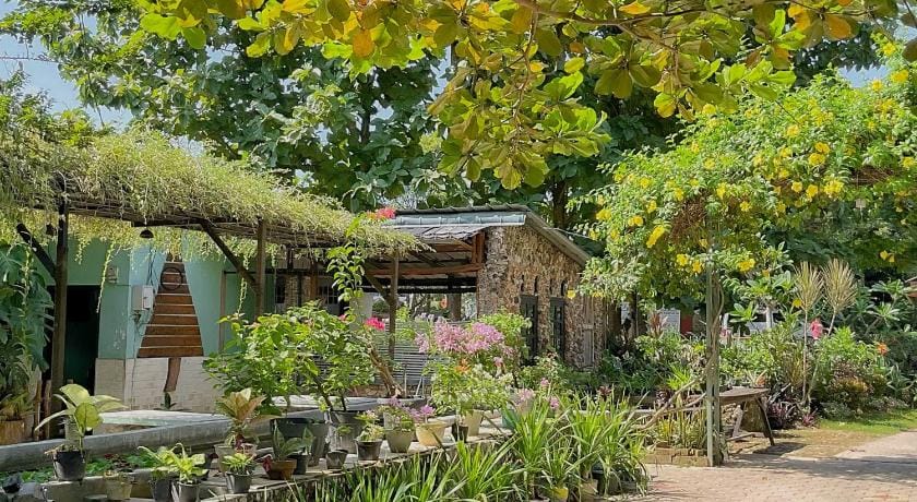 RedDoorz Plus @ Ladang Asri Homestay Lampung Hotel in Indonesia
