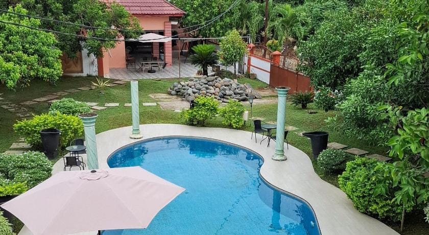RedDoorz near RSD Idaman Banjarbaru Syariah Hotel in Indonesia