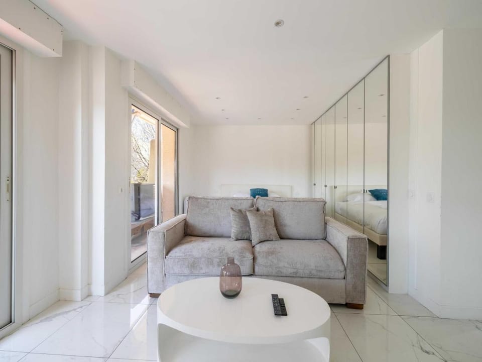 Modern and Cosy Studio- AC- 4P- Cannes Apartment in Cannes