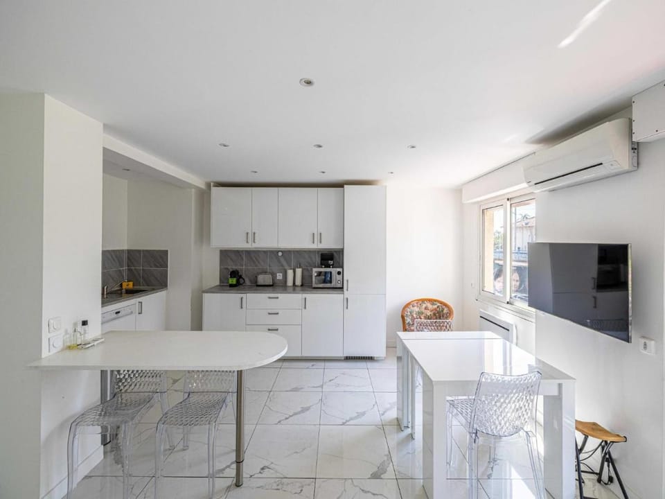 Modern and Cosy Studio- AC- 4P- Cannes Apartment in Cannes