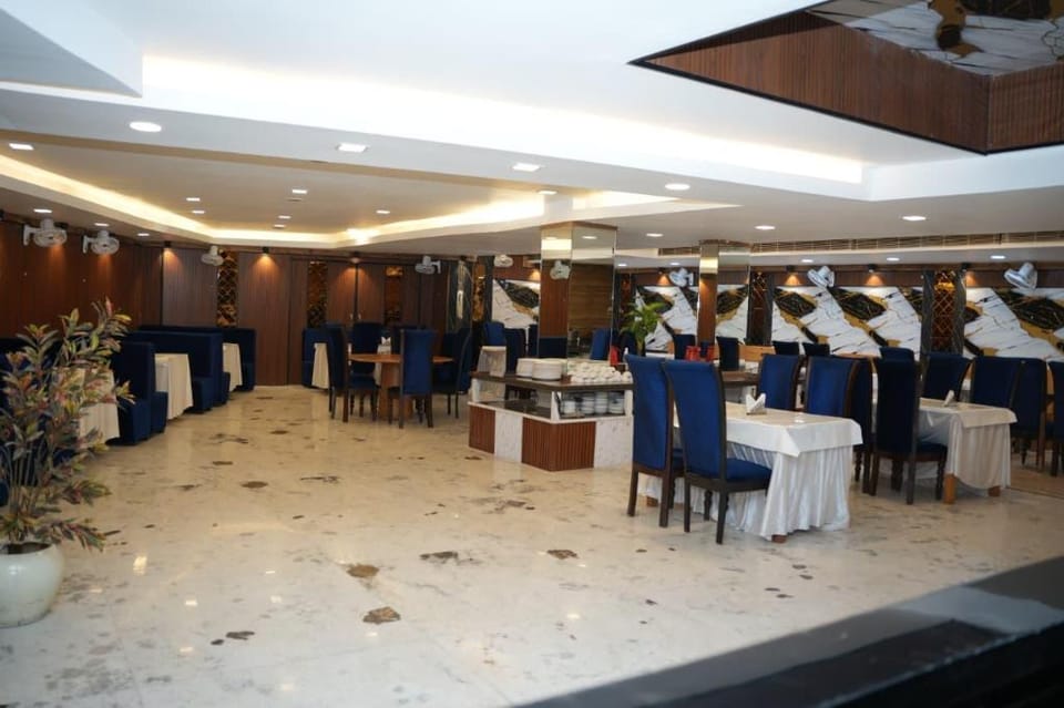 Airport Hotel Park Blue By RMR Hotels Hotel in Gurugram