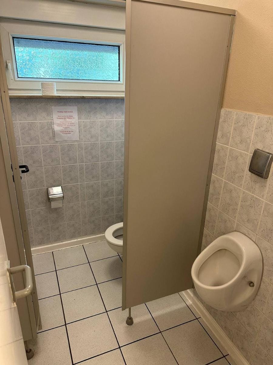 Large accommodation for up to 18 people near Halle Leipzig with Pool Table Apartment in Thuringia, Germany