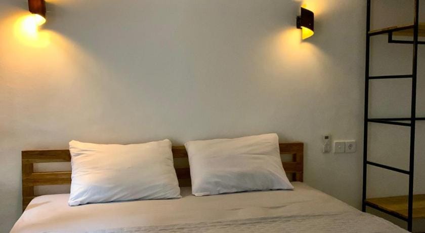 Bale Hotel & Cowork Hotel in Pujut