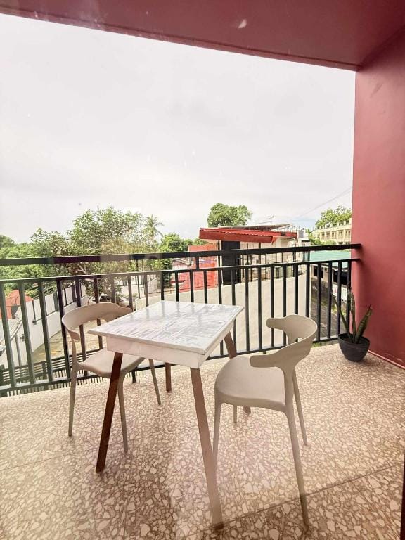 Alleyhub Condotel Hotel in Bicol