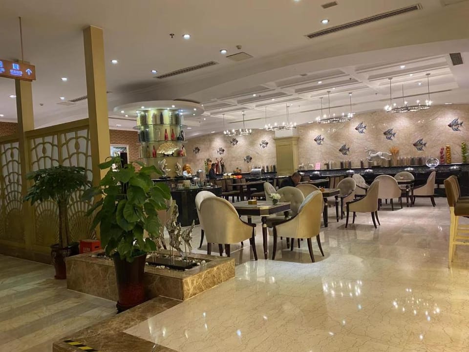 Chengdu Sofis National Grand Hotel - Kuanzhai Alley Fuqin Metro Station Branch Hotel in Chengdu