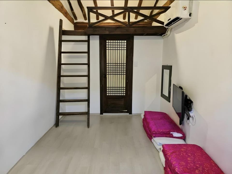 Jeonju Gaindang Anchae Bed and Breakfast in South Korea