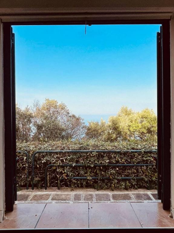 House overlooking the bay - Seaview Hotel in Italy