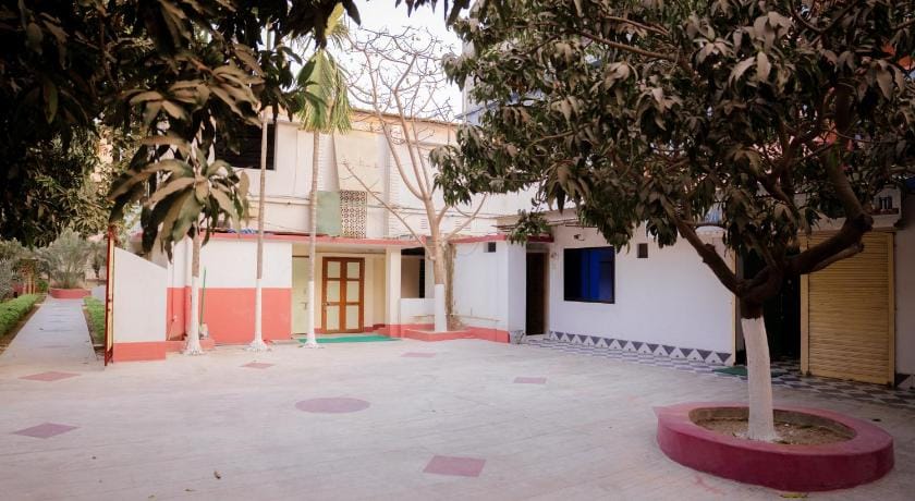 Garden view villa Hotel in West Bengal