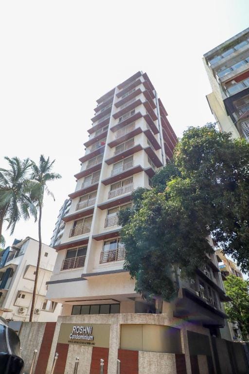Pinaki Comfort Stay, Vile Parle – Near Airport  Apartment in Mumbai