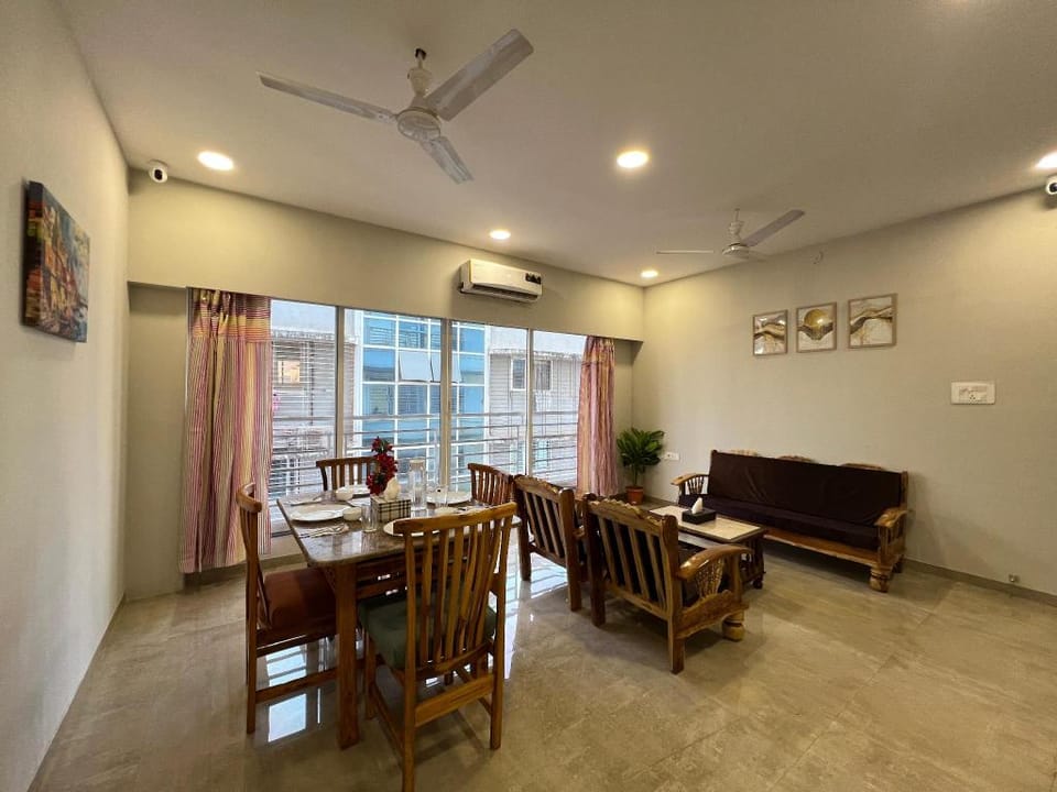 Pinaki Comfort Stay, Vile Parle – Near Airport  Apartment in Mumbai