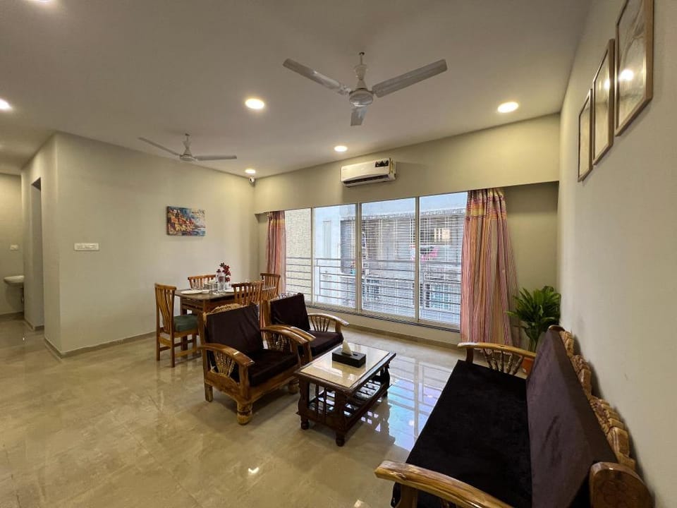 Pinaki Comfort Stay, Vile Parle – Near Airport  Apartment in Mumbai