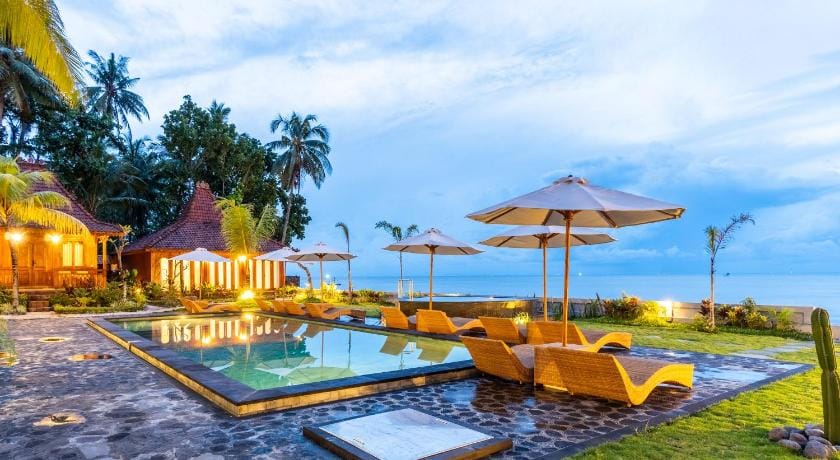 Dani Beach Villa - Beachfront Villas in Penuktukan Hotel in Bali