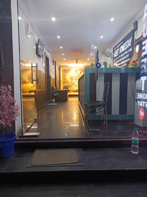 Ajeet Home Stay @Walk in Nizamudin Railway Station Vacation rental in New Delhi