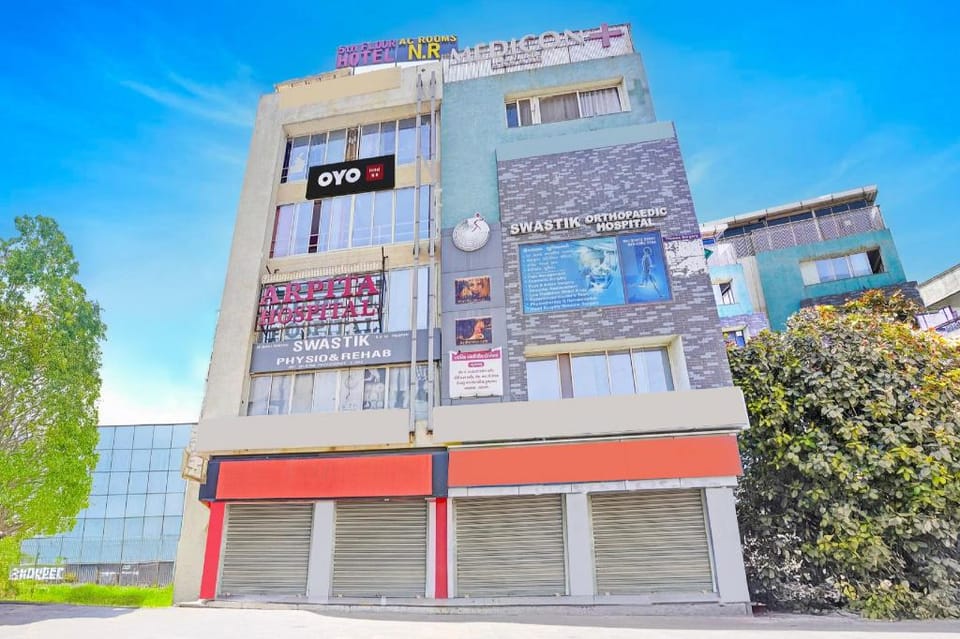 Super Hotel O N R Hotel in Ahmedabad