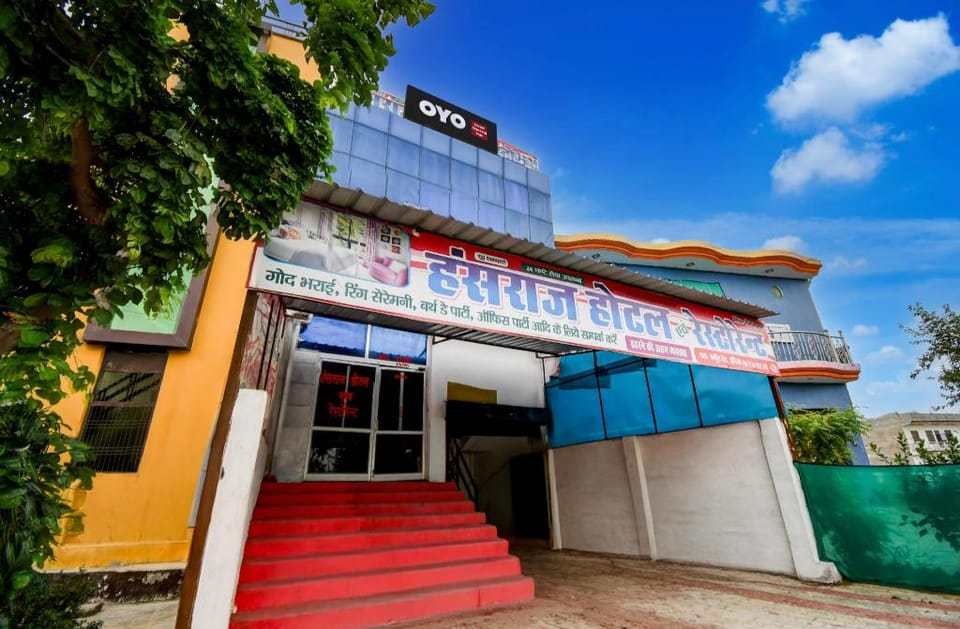 SPOT ON Hotel hansraj Hotel in Uttar Pradesh