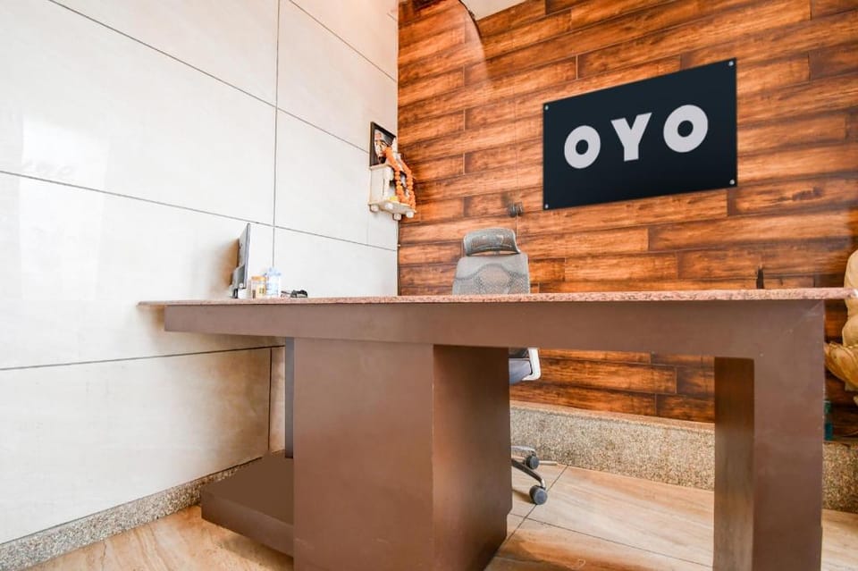Hotel O Signature Guest House Hotel in Lucknow