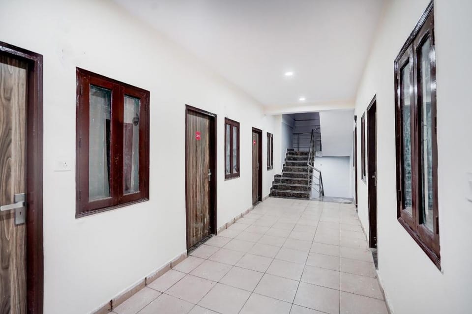 Super Hotel O Shivam Residency Hotel in New Delhi