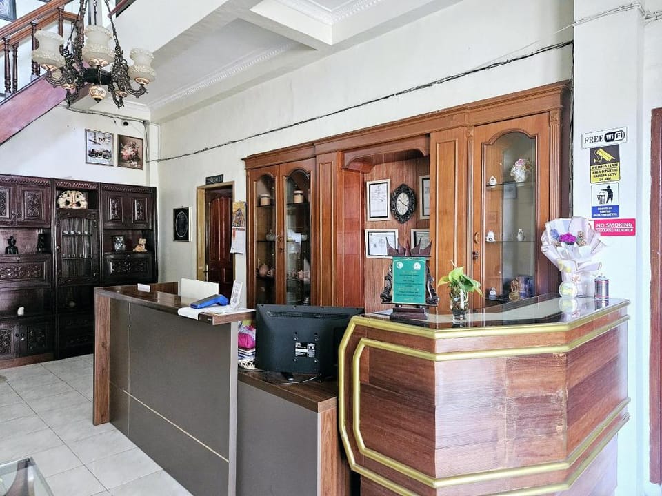 Flamboyan House Hotel in Padang