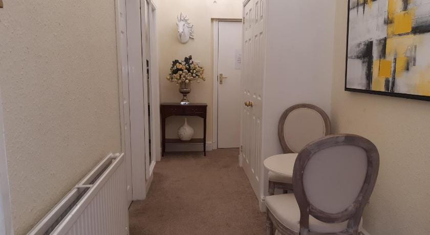 Brocks Guest House Hotel in Bath