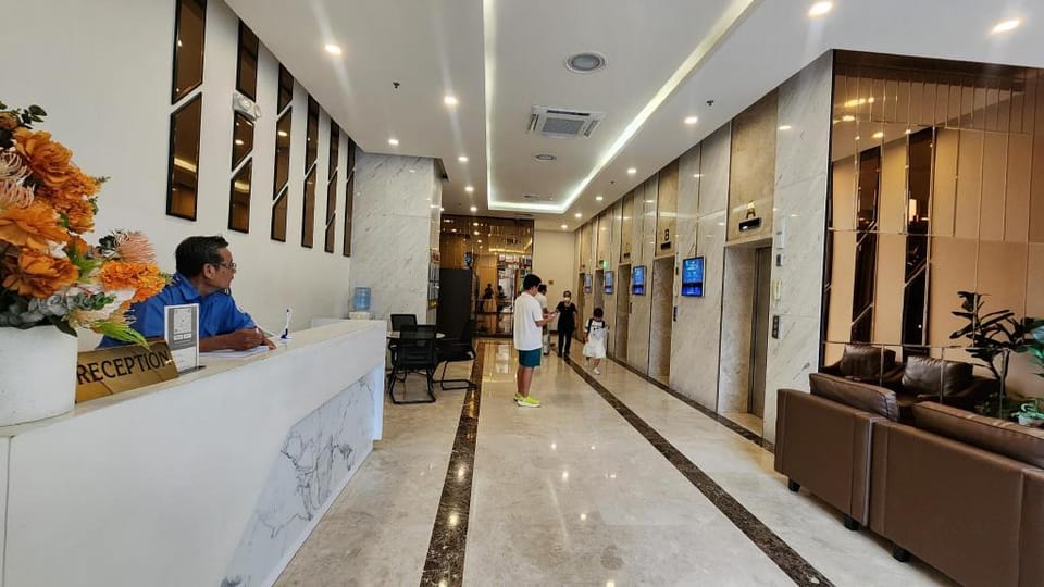 Nijo KAYA Suites - Terra Royal Tower, Highclass, Central & Poker Table Apartment in Ho Chi Minh City