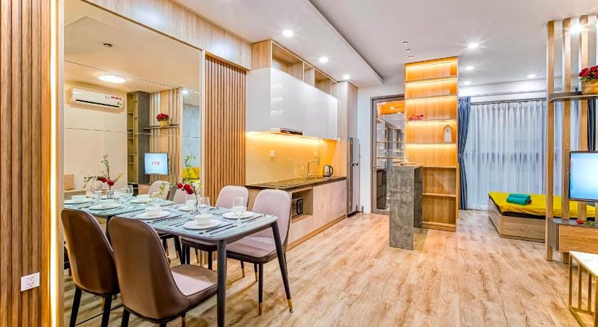 Nijo KAYA Suites - Terra Royal Tower, Highclass, Central & Poker Table Apartment in Ho Chi Minh City