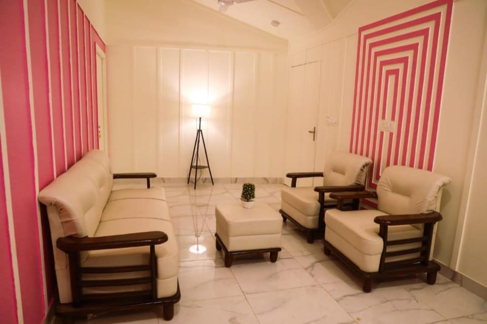 Goroomgo Ashoka Ashram Premium Cottage Ayodhya Hotel in Uttar Pradesh