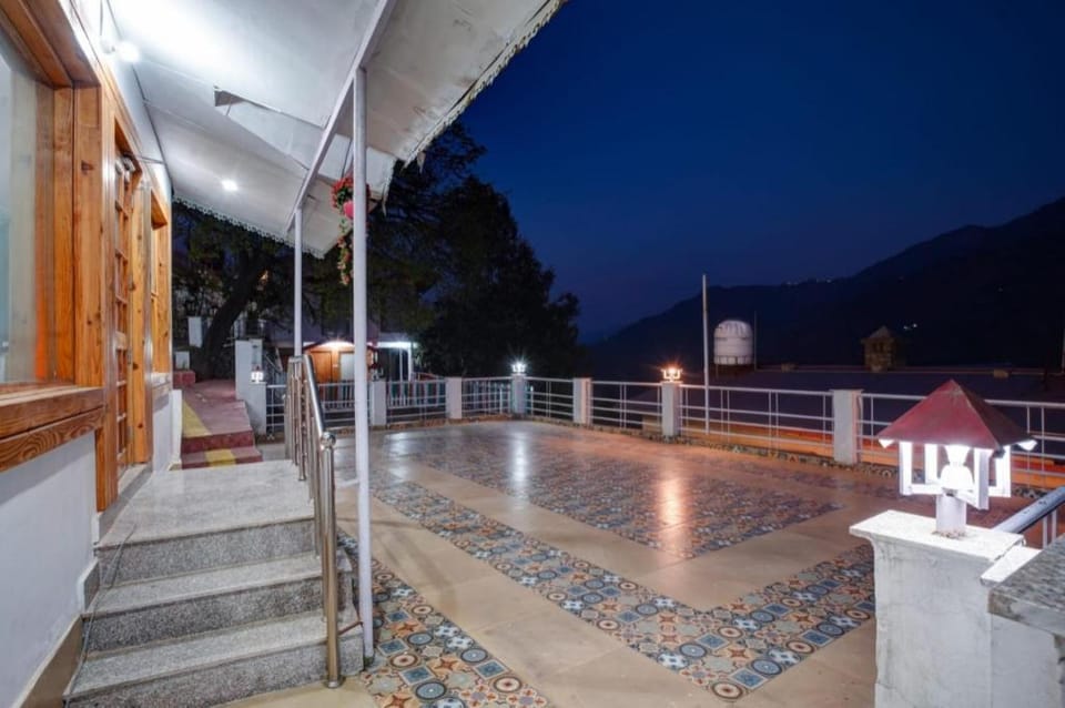 Goroomgo Peachwood Resort Nainital Hotel in Uttarakhand
