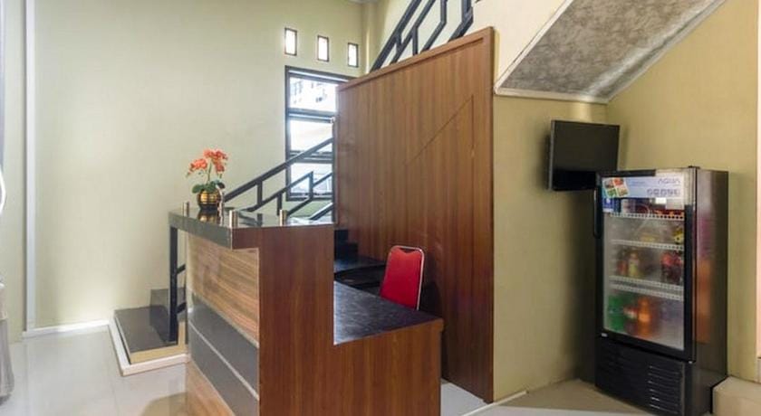 OYO Life 3365 Griya Nusantara Syariah Hotel in Indonesia