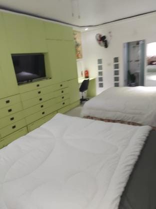 Two Queen bed, Neo Calapan Apartment in Calabarzon