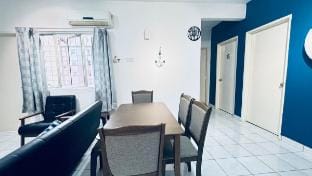 Kota Kemuning 3BR 7pax quayside Vacation rental in Selangor, Malaysia