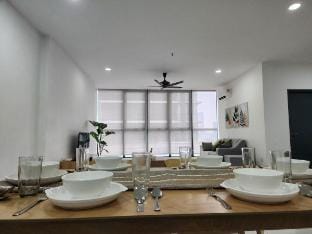9Pax 2R 1U Wi-Fi FreePark Vacation rental in Petaling Jaya