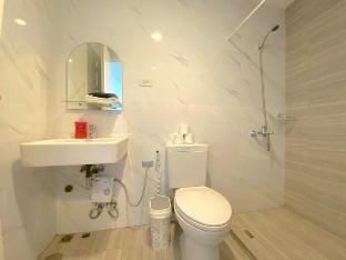 1810 Pool, Gym ,Wi-Fi + Netflix Vacation rental in Lapu-Lapu City