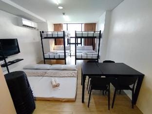 1606  Pool, Gym, Wi-Fi+ Netflix Vacation rental in Lapu-Lapu City