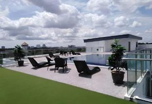 Queen Deluxe II With Balcony@Kozi Square (A1-19II) Vacation rental in Kuching
