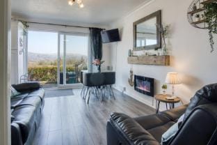 Bayview 32 - 2 Bedroom Chalet - Bayview Oxwich Chalet in Wales