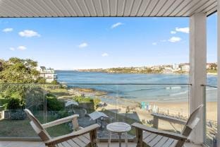 Beachfront luxury 3 beds with ocean view balcony Vacation rental in Sydney