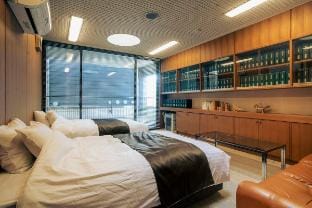 Law Firm｜ローファーム（元法律事務所の貸切宿） Vacation rental in Nagano Prefecture