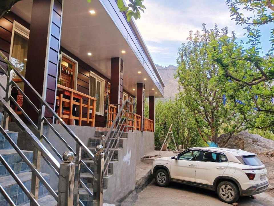 Harsil woodstone Hotel in Uttarakhand