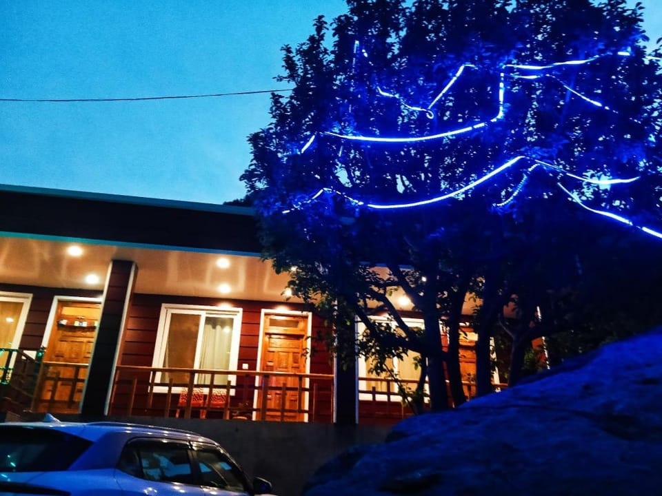 Harsil woodstone Hotel in Uttarakhand