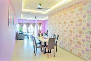 《7楼紫钞屋$》Comfy Purple House$ Vacation rental in Selangor, Malaysia