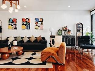 The Hidden Gallery 4BR @Thonglor @Ekkmai Villa in Bangkok
