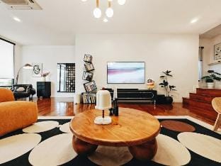 The Hidden Gallery 4BR @Thonglor @Ekkmai Villa in Bangkok
