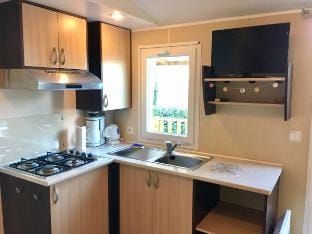 Tropical Bungalow 1:air cond+heated pools+sea Vacation rental in Occitanie